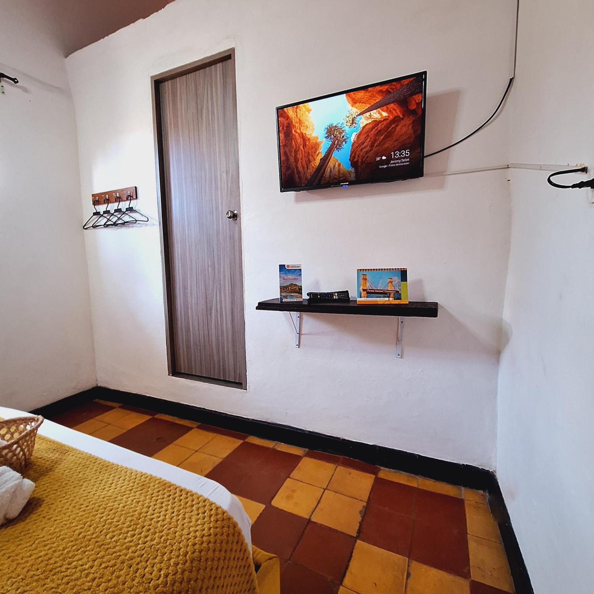 Hostal Colombian Gold San Gil Exterior photo